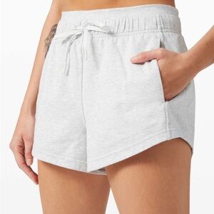 LULULEMON INNER GLOW SHORT 3”